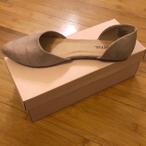 Women’s Pink Flats **New, Never Been Worn**